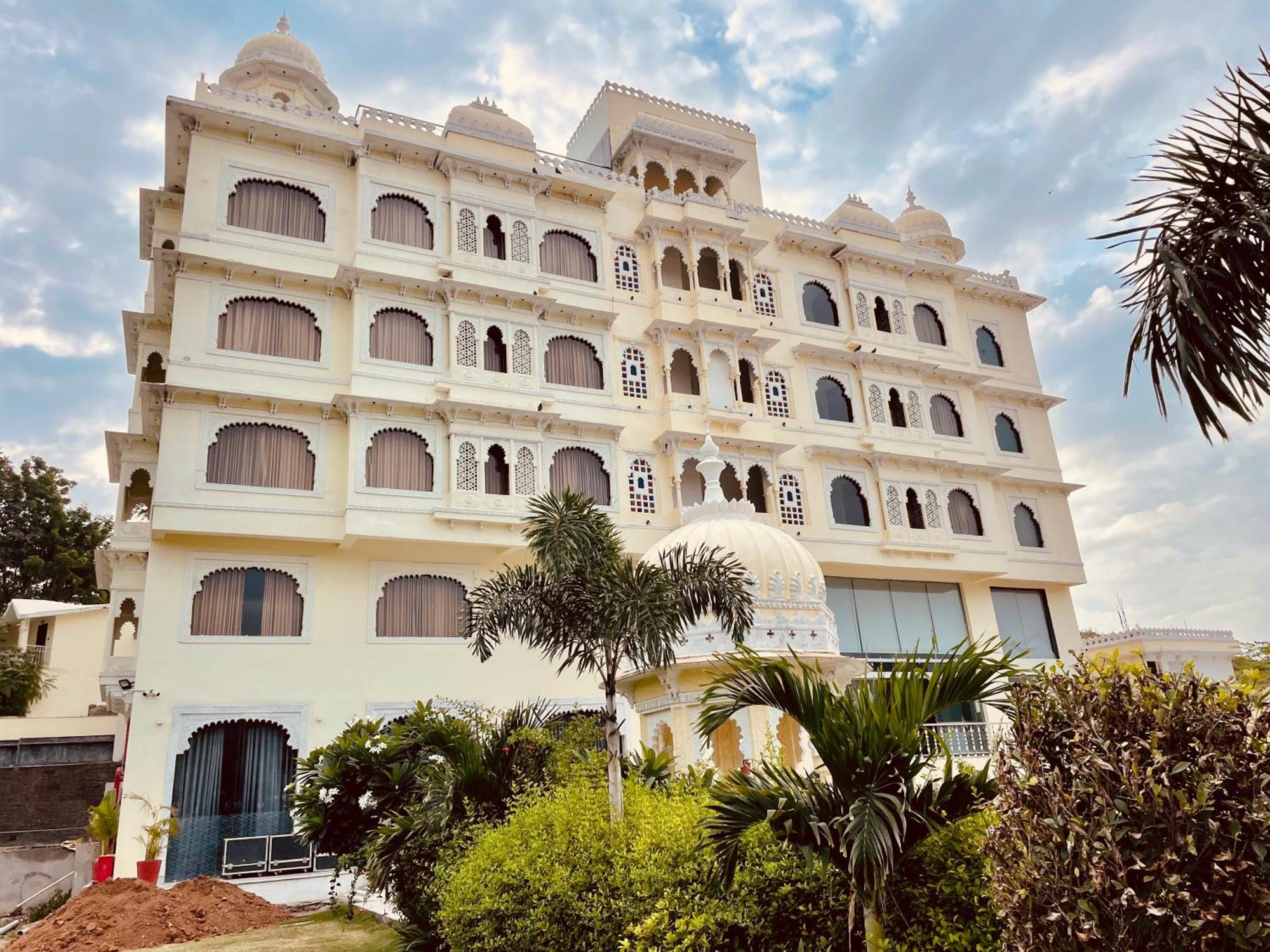 Mewar Palace Resort And Spa Udaipur Exterior foto